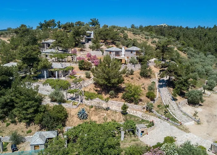 Arsinoi Stonehouses